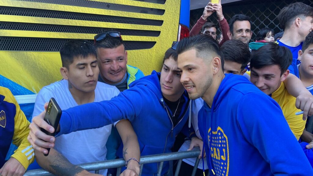 Video El Recibimiento De Los Hinchas De Boca En Santa Fe De Cara Al