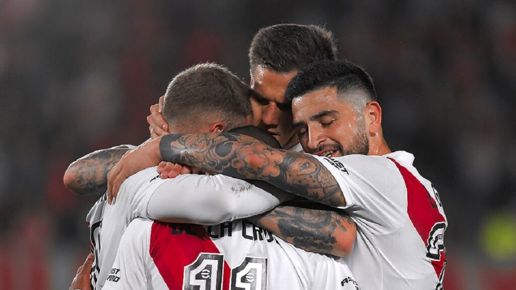 Con Goles De Borja Y De La Cruz River Le Gan A Barracas Central Mir