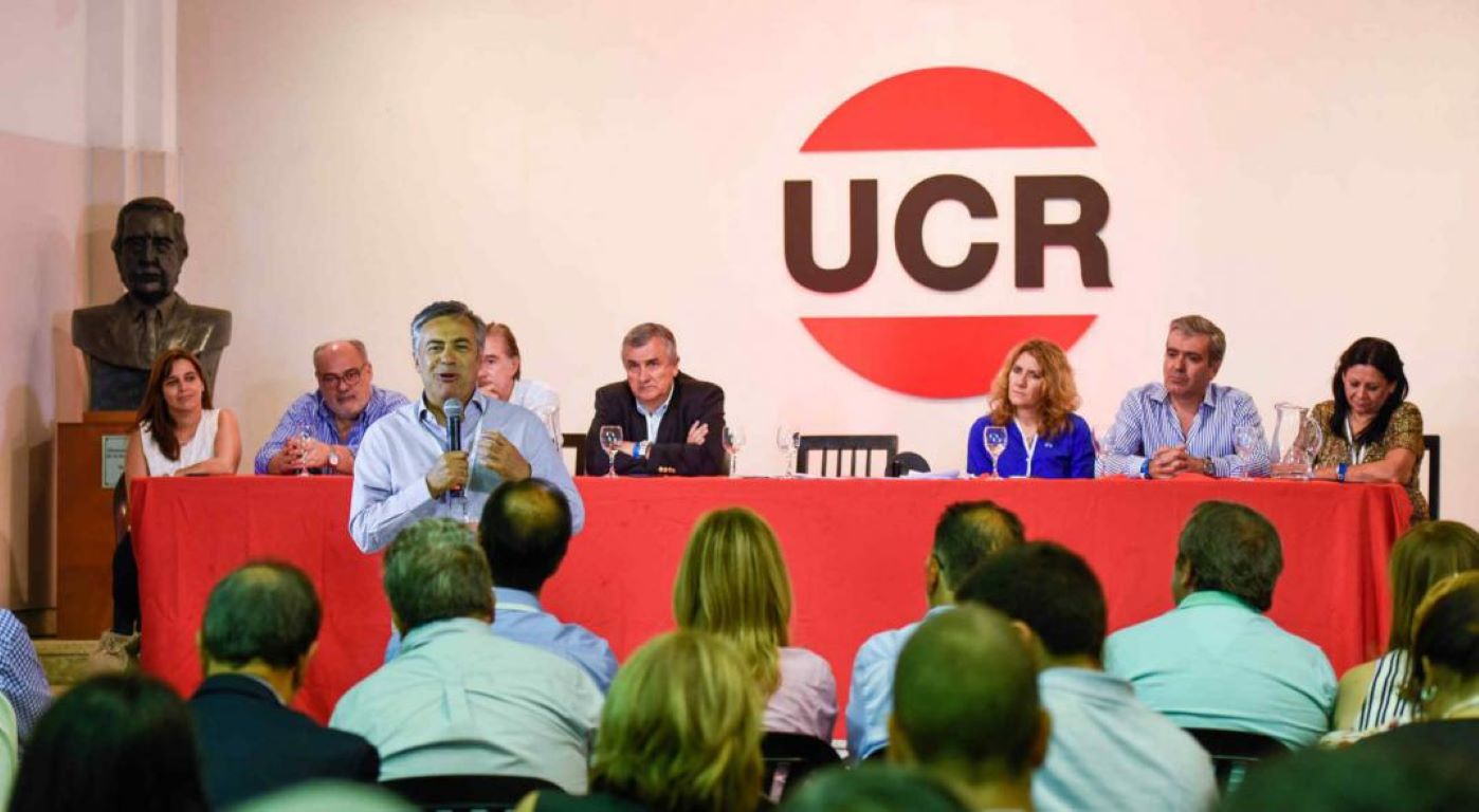 Comite-de-la-UCR-presidido-por-Cornejo-2