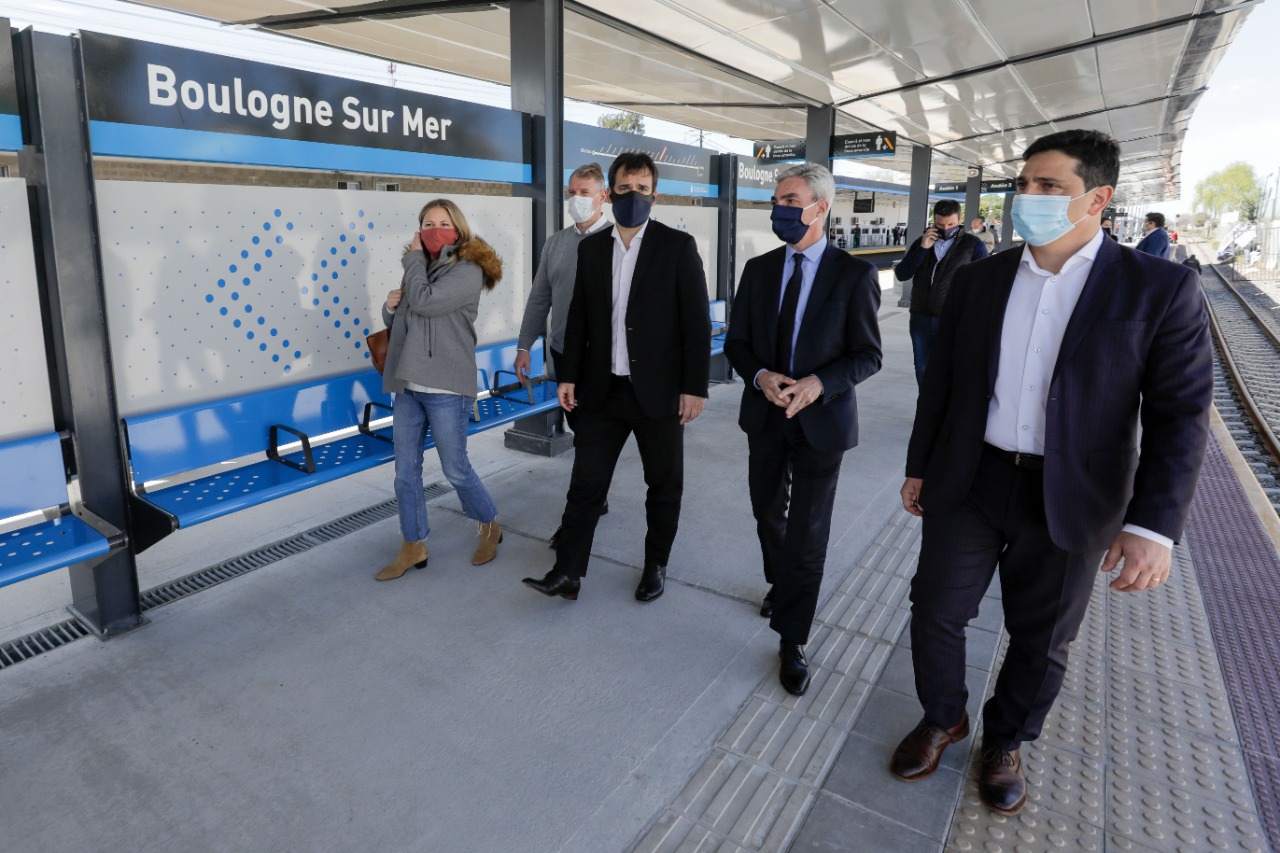 El ministro Mario Meoni inauguró una estación de tren - El ...