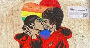 TV Boy La Casa de Papel beso