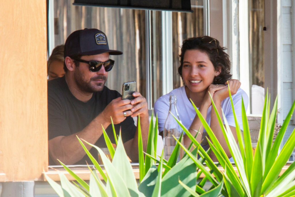 Zac Efron Vanessa Valladares