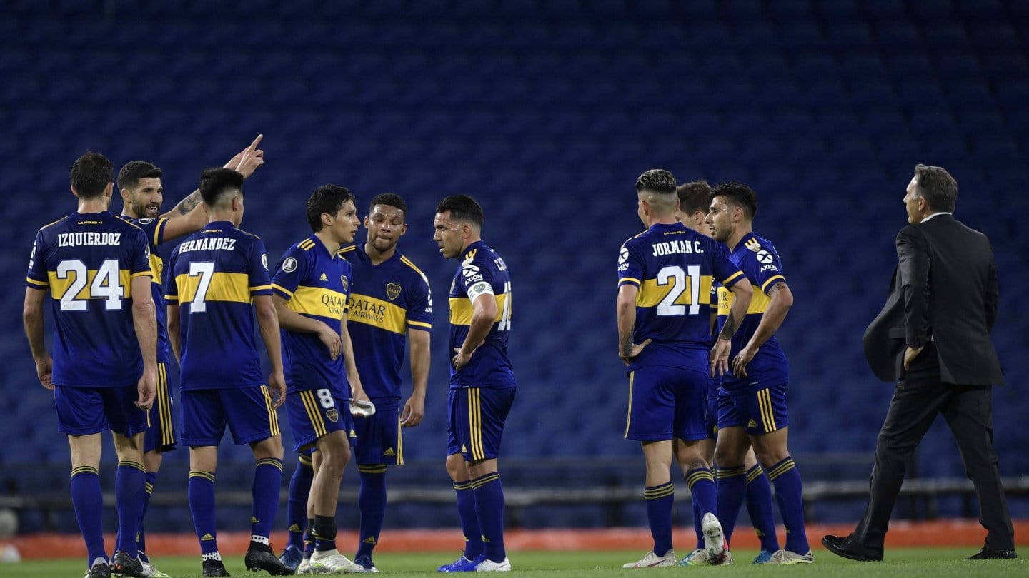 Boca y Talleres aburrieron en un primer tiempo sin goles Boca y Talleres aburrieron en un primer tiempo sin goles