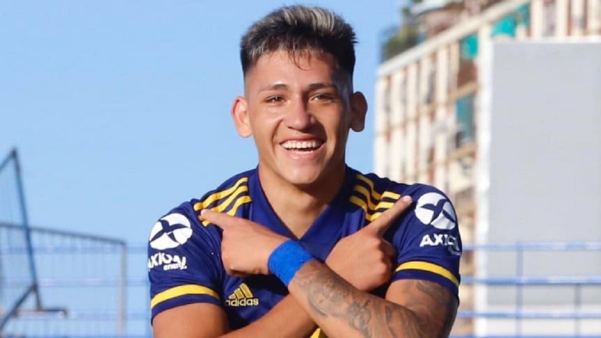 Luis Vázquez, el nuevo goleador de Boca que sueña en grande: “Miro