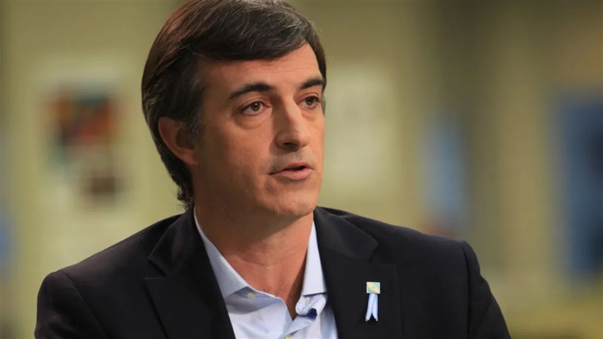 Esteban Bullrich tuvo que ser intervenido quirúrgicamente: emotivo apoyo en  las redes POLÍTICA El Intransigente