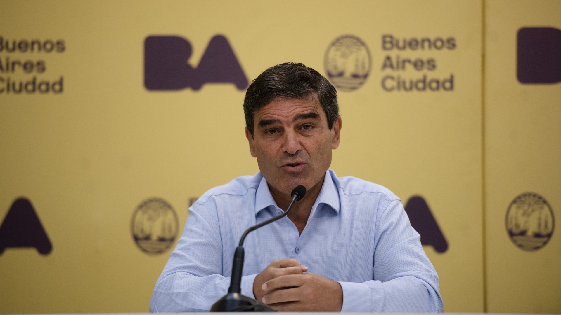 El enojo de Fernán Quirós contra una medida sanitaria que generó polémica a nivel mundial: "No tiene ninguna racionalidad" POLÍTICA El Intransigente - Vimarsana News