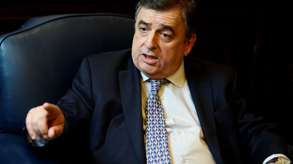 Hackearon la cuenta de Twitter de Mario Negri: publicaciones insólitas y desagradables - Vimarsana News