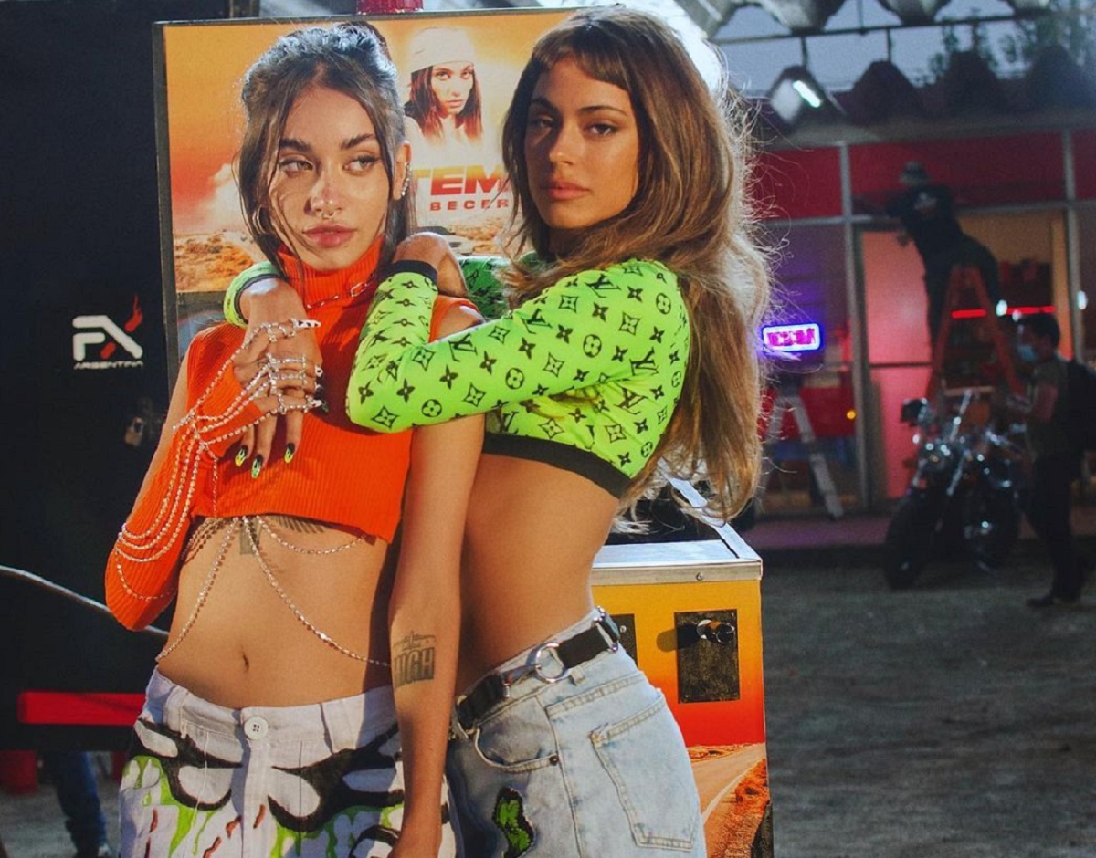 María Becerra recibió el apoyo de Tini Stoessel.