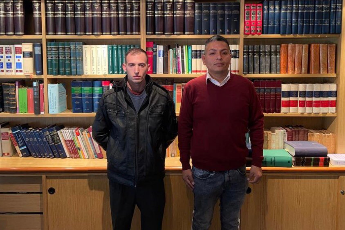 Luis Chocobar recibió al efectivo de la Policía bonaerense que le disparó a "Chano" Moreno Carpentier SOCIEDAD El Intransigente - Vimarsana News
