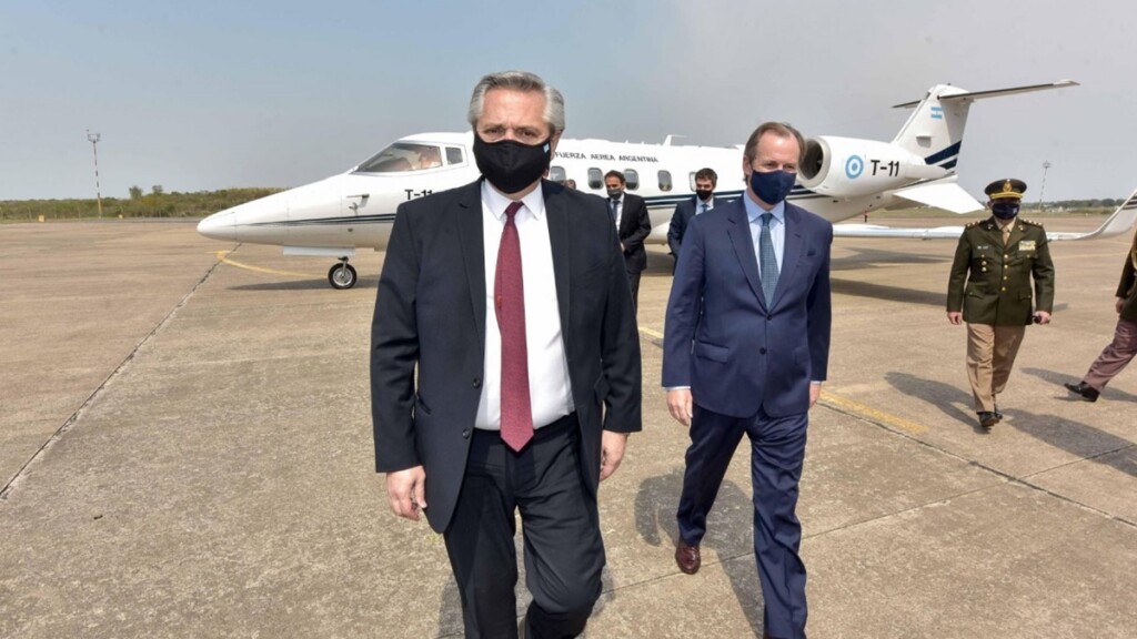Alberto Fernández viaja mañana a Perú para la asunción de Pedro Castillo: los detalles - Vimarsana News