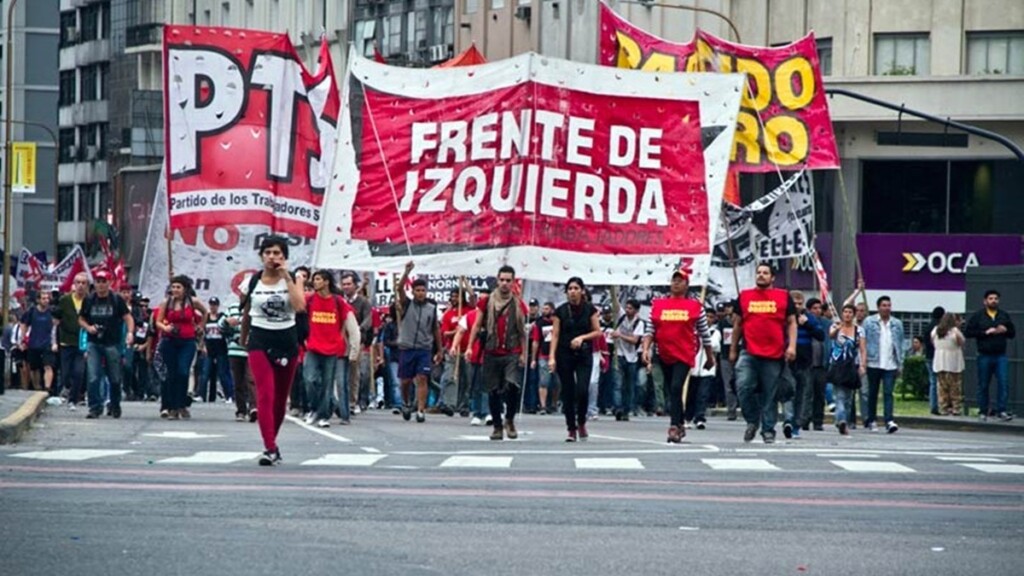 Los movimientos sociales junto con la izquierda se movilizaron en contra del ajuste - Vimarsana News