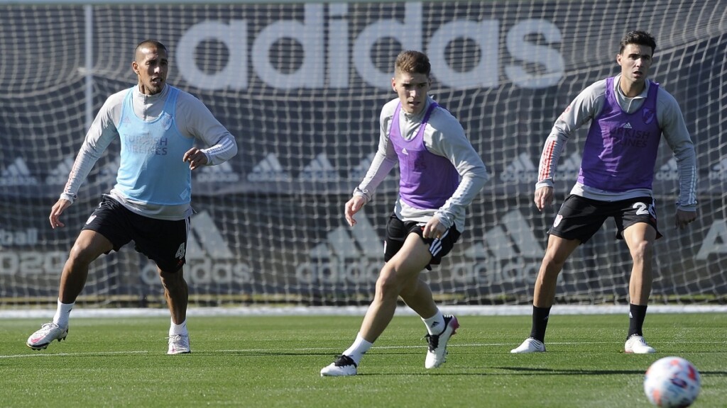 Los concentrados de River para recibir a Huracán: qué jugadores quedaron afuera de la lista - Vimarsana News