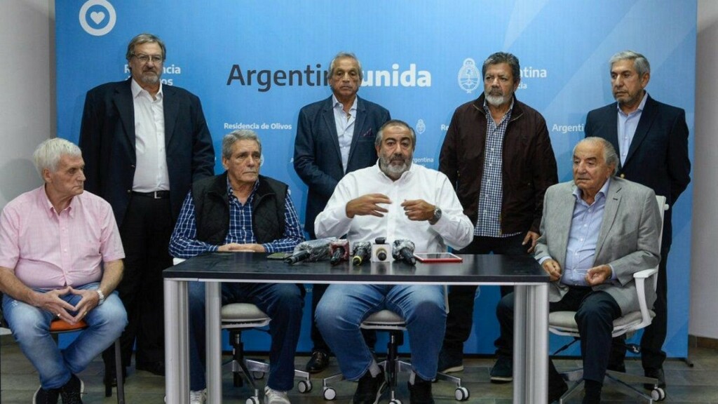 La CGT se plantó ante la UIA por su idea de no pagar salarios a quienes no quieran vacunarse contra el Covid-19 - Vimarsana News