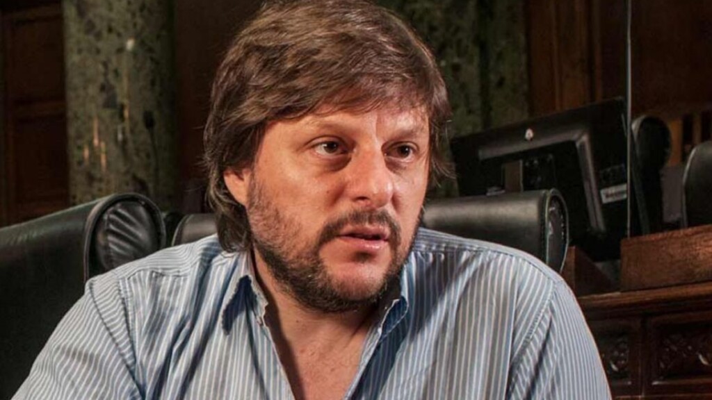 "Más que un régimen electoral": Leandro Santoro y una confusa declaración sobre la democracia POLÍTICA El Intransigente - Vimarsana News