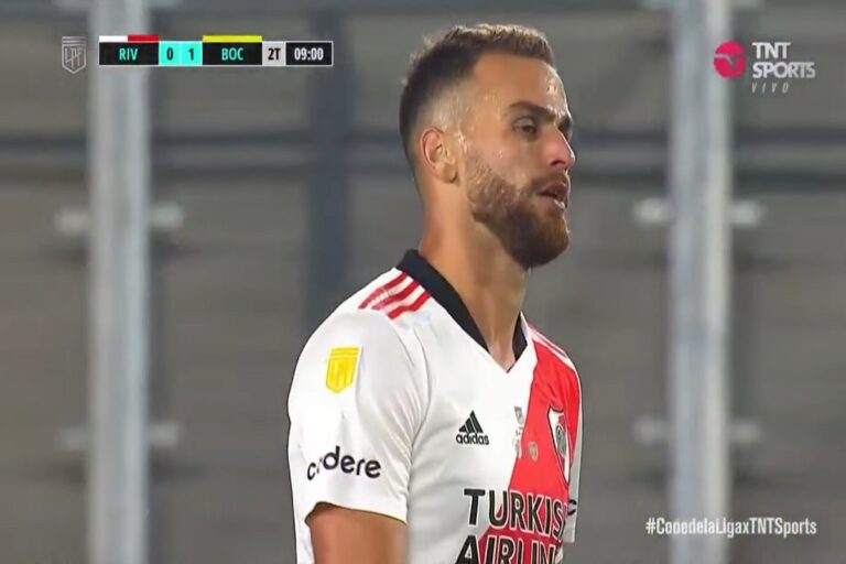 Estudiantes a la carga por González Pirez ¿qué tiene que pasar para