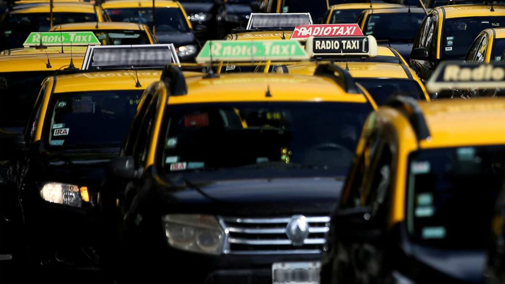 Efecto Inflación: Aumentan Las Tarifas De Los Taxis - El Intransigente