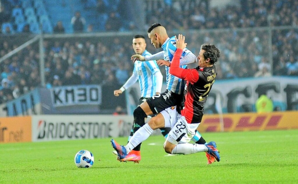 Copa Sudamericana 2022: Con Uno Menos, Racing Derrotó A Melgar Por 1 A ...