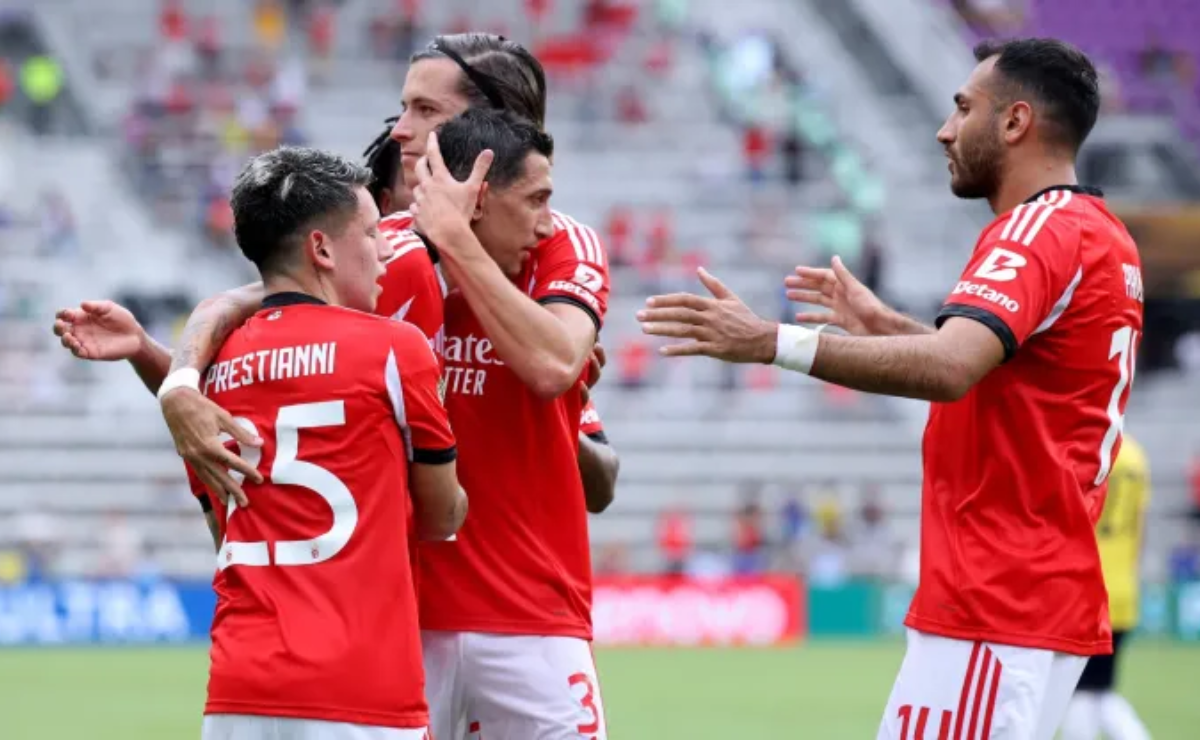 Benfica vs. Auckland