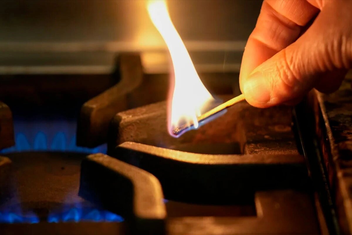 Gas
