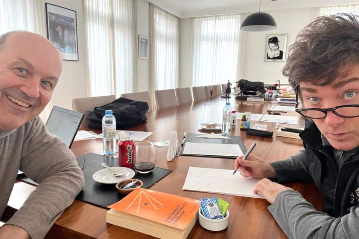 Federico Sturzenegger y Javier Milei