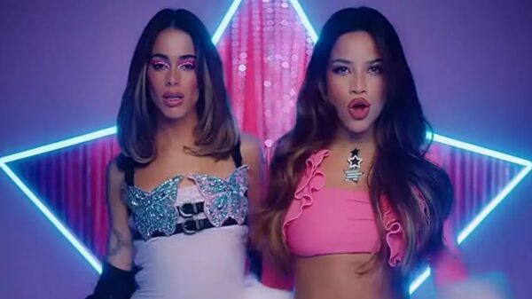 Tini Stoessel y Emilia Mernes