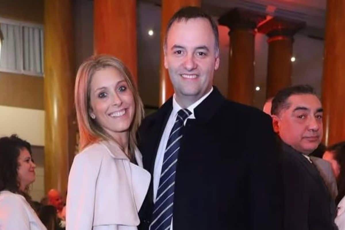 Bettina Angeletti y Manuel Adorni