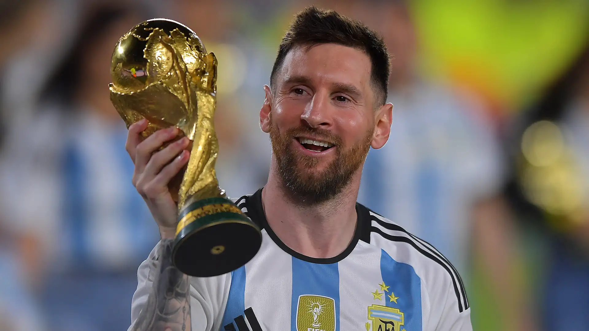 Messi festeja sus 200 partidos en la Selección con un golazo ante Argelia En una noc