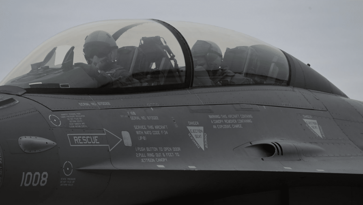 Pilotos F-16