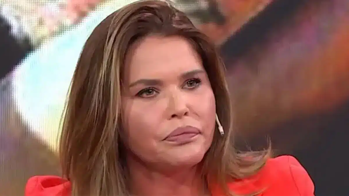 Nazarena Vélez