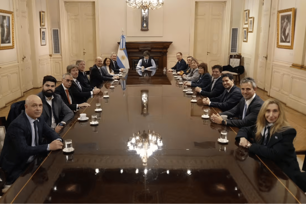 Javier Milei reúne a su Gabinete y a legisladores para avanzar con dos proyectos en el Congreso