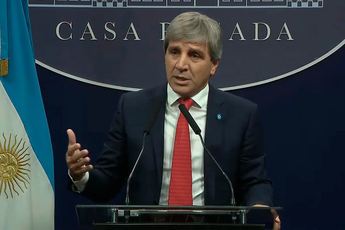 Luis Caputo anunciará medidas económicas antes de una sesión clave en el Congreso
