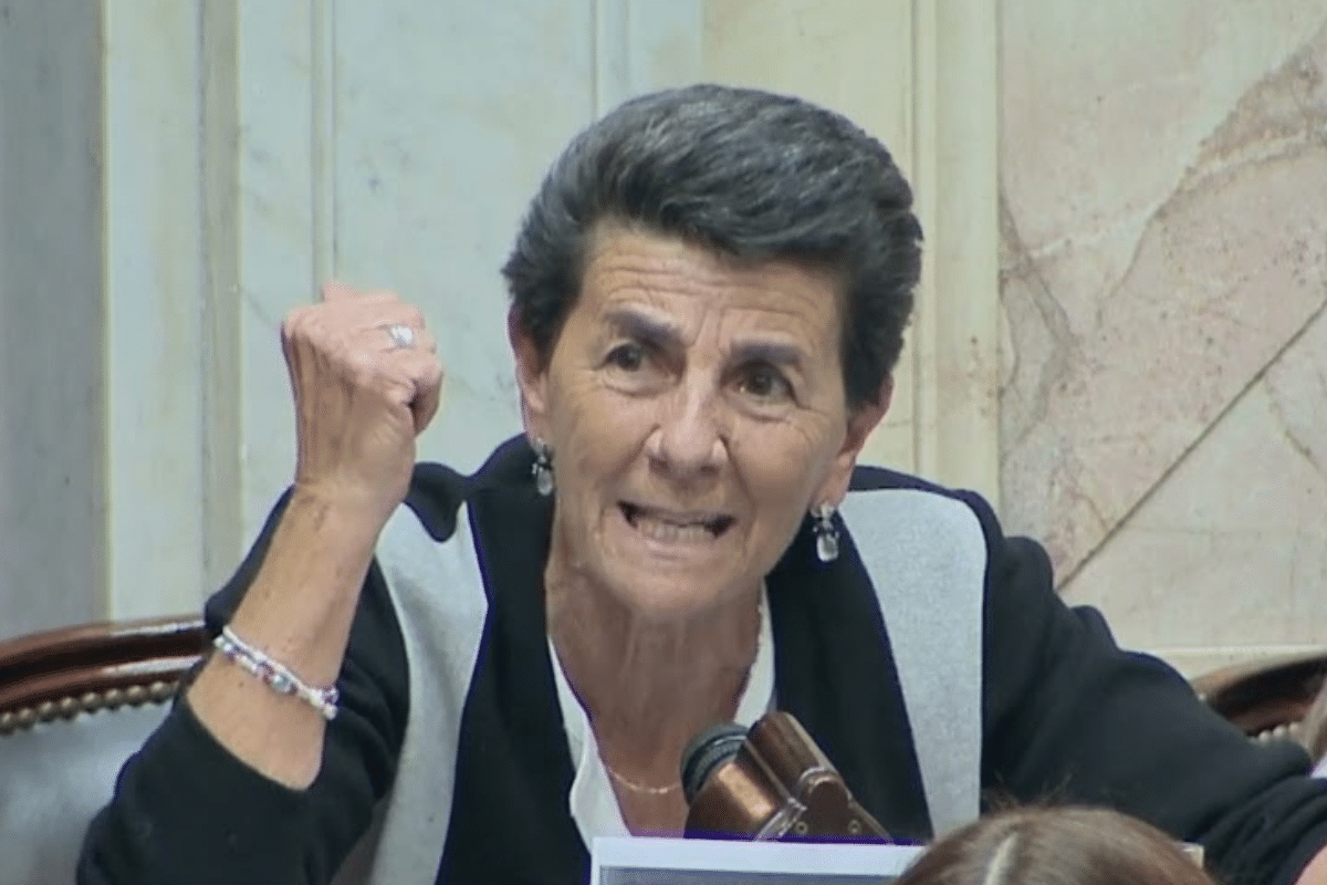 “La economía está creciendo”: Patricia Vásquez defendió a Javier Milei y dijo que “quieren voltear al Gobierno”